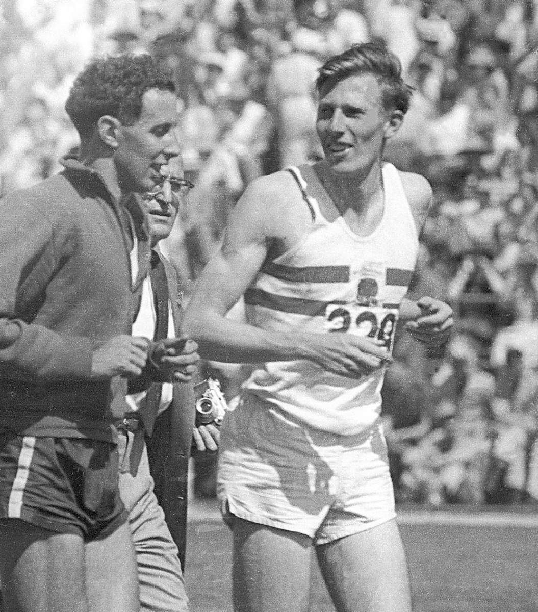 MILES TO GO
Landy, Schulman and Bannister (left to right) helped get SI moving in ’54.

